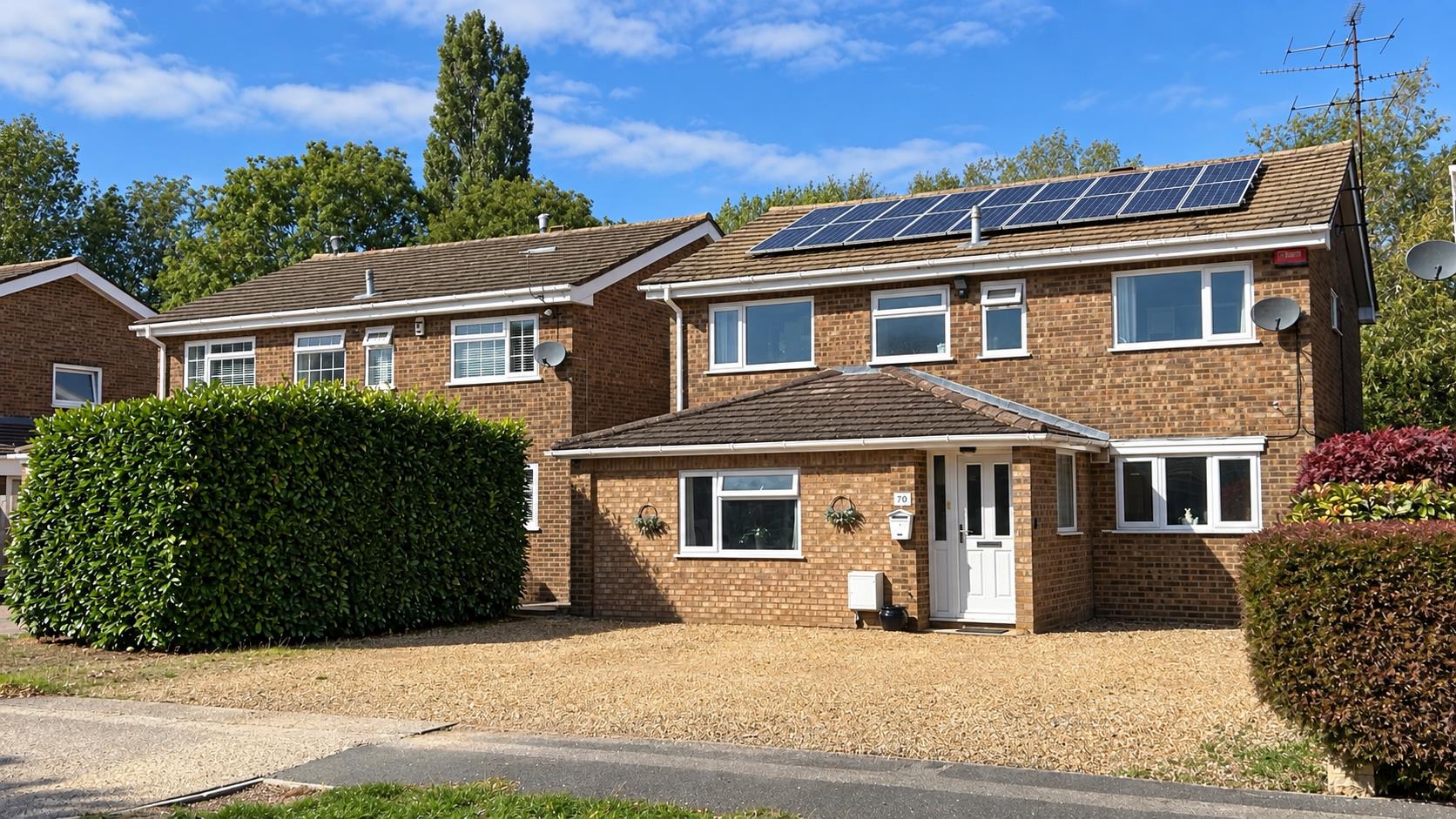 5 bed property in Windmill Hill Drive, Milton Keynes
